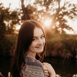 Meet your Posher, Chloe